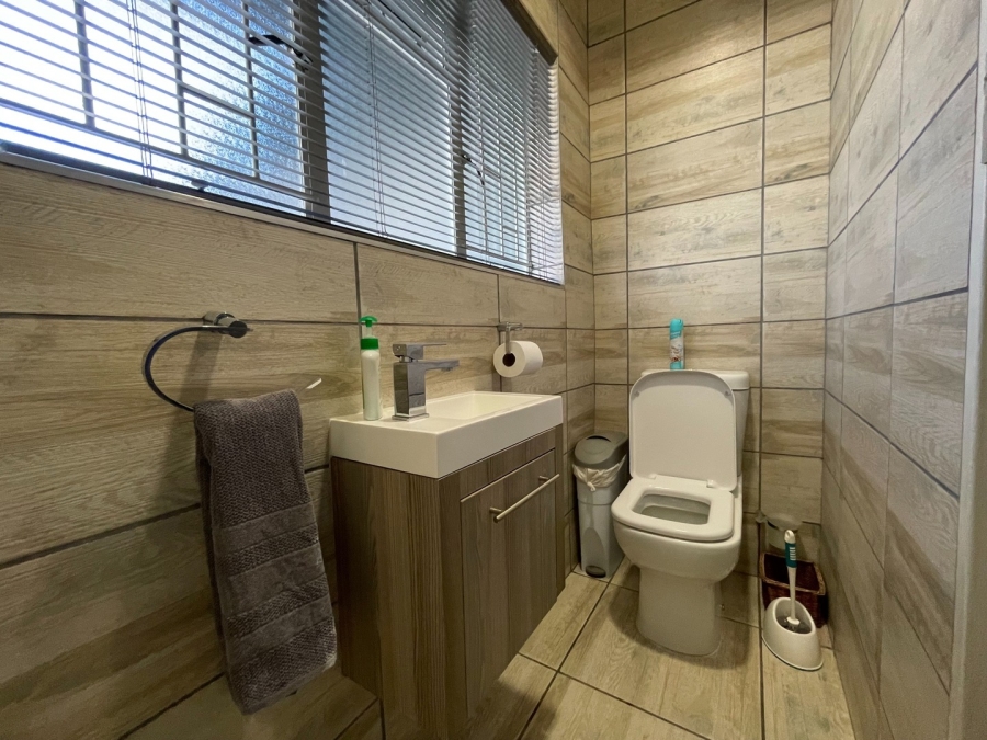 To Let commercial Property for Rent in Wilkoppies North West